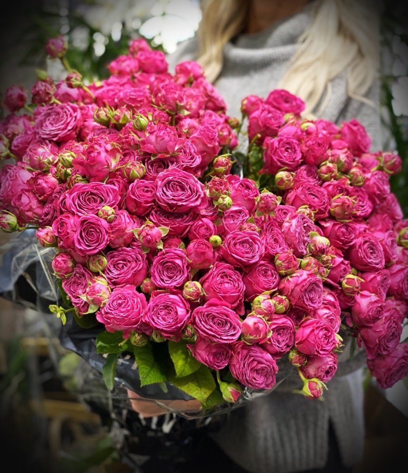 Розы премиум класса - купить в «Цветочный блюз» с доставкой